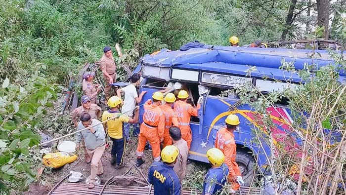 Uttarakhand: మితిమీరిన వేగం.. గాల్లో ప్రాణాలు.. బస్సు ప్రమాదంలో ఏడుగురు మృతి