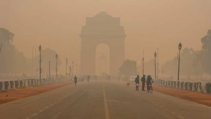 Delhi Pollution: ఢిల్లీలో విషపూరితంగా మారిన గాలి.. రెండు రోజుల పాటు స్కూల్స్ బంద్