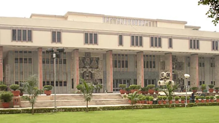Delhi High Court: భార్యను కొట్టే, హింసించే హక్కు భర్తకు ఏ చట్టం ఇవ్వలేదు..