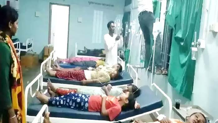 Food Poison: మహారాష్ట్రలో 160 మంది విద్యార్థులకు ఫుడ్ పాయిజన్.. ఆస్పత్రిలో చికిత్స