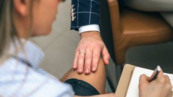 Teacher Harassment : విద్యార్థినితో అసభ్యంగా ప్రవర్తించిన  కీచకుడు