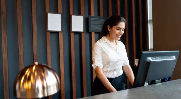 Jobs: యువతకు శుభవార్త.. ఈ రంగంలో 10 లక్షల మందికి పైగా ఉద్యోగాలు