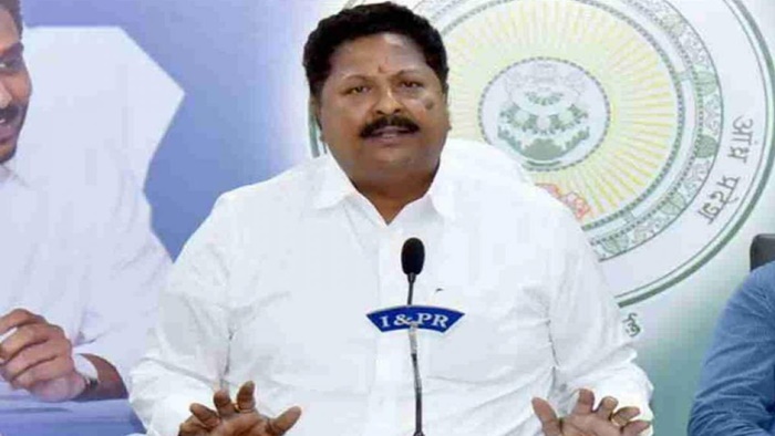 Karumuri Nageswara Rao : తోలు తీస్తా, బట్టలూడదీస్తా లాంటి డైలాగులు.. సినిమాల్లో బాగుంటాయి