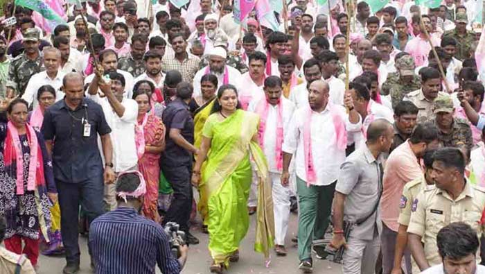 MLC Kavitha : బోధన్‌లో సీనియారిటీకి సిన్సియారిటీకి మధ్యే  పోటీ