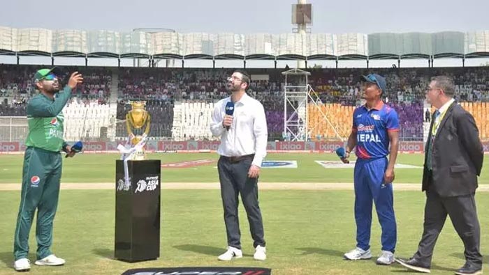 Asia Cup 2023: టాస్ గెలిచి బ్యాటింగ్ తీసుకున్న పాక్.. 10 ఓవర్లకు స్కోర్ ఎంతంటే..?