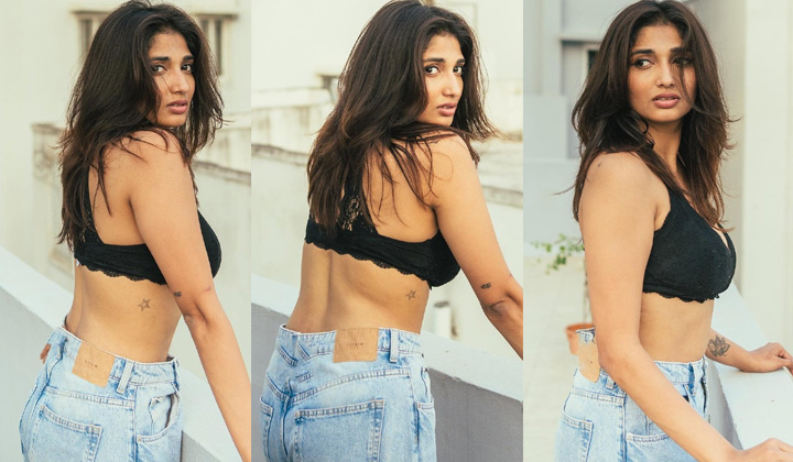 Priya Vadlamani : తెలుగమ్మాయి ఇలా తెగించేసింది ఏంటి.. టాప్ లేకుండా సెగలు రేపుతోంది!