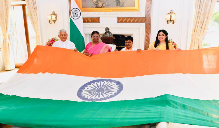 Punam kaur: ఆయన కోసం రాష్ట్రపతిని కలిసిన పూనమ్ కౌర్