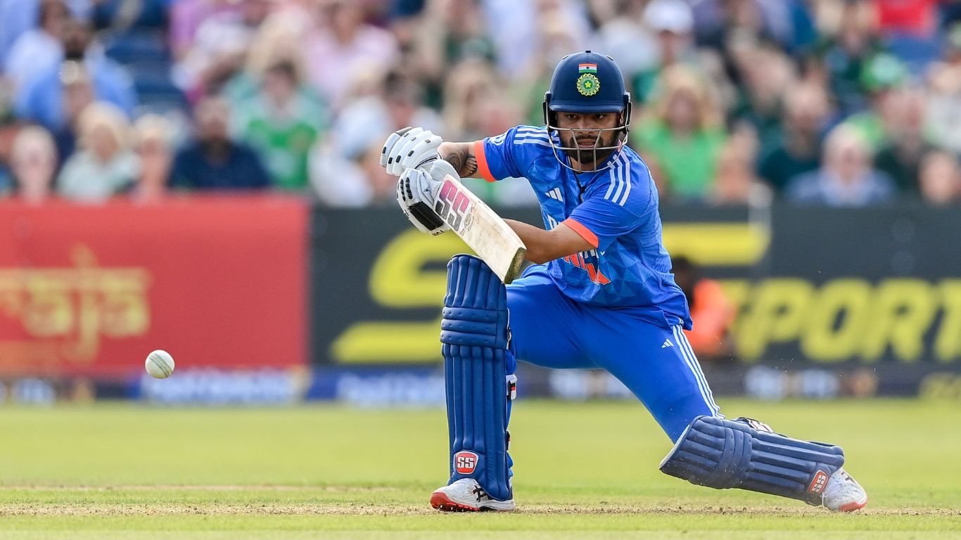 Rinku Singh: అక్కడుంది రింకూ సింగ్.. ఐపీఎల్ అయినా, అంతర్జాతీయ క్రికెట్ అయినా బాదుడు మాత్రం సేమ్!