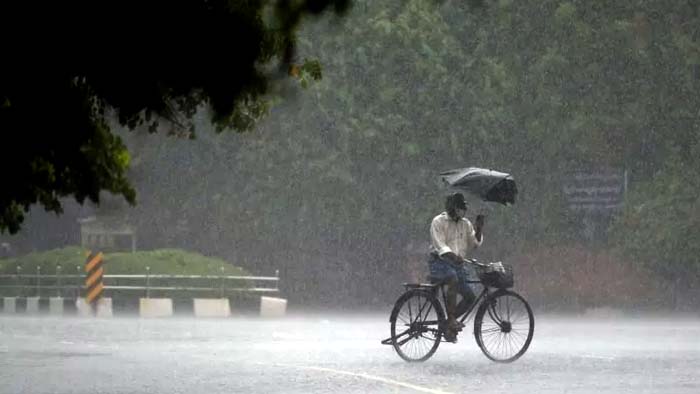 Telangana Rain: బంగాళాఖాతంలో వాయుగుండం.. తెలంగాణకు మరోసారి వర్షాల హెచ్చరిక