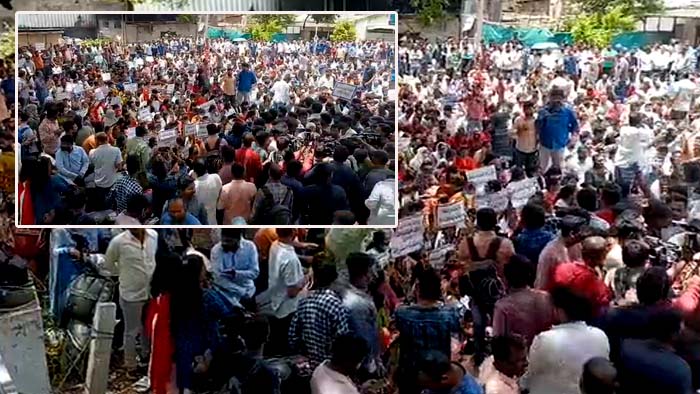 TSPSC: టీఎస్పీఎస్సీ కార్యాలయం వద్ద ఉద్రిక్తత.. గ్రూప్-2 వాయిదా వేయాలని డిమాండ్