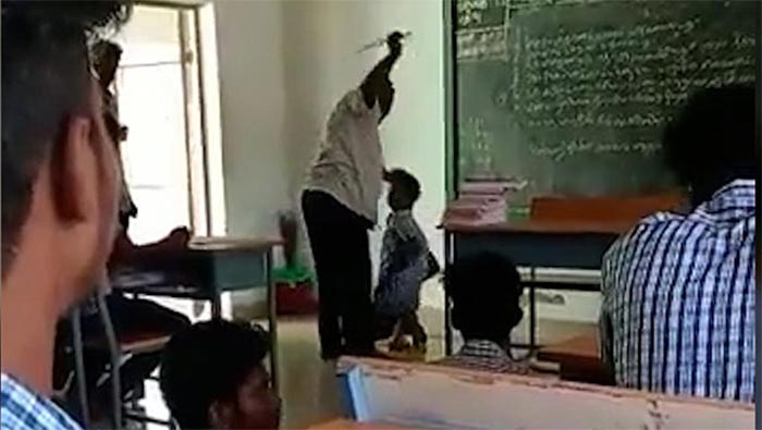 Uttar Pradesh: విద్యార్థిని చితకబాదిన టీచర్.. ICUలో చికిత్స