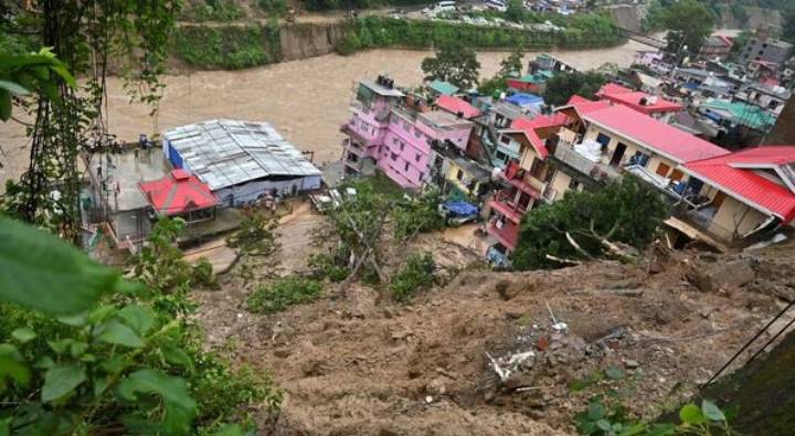Landslide: హిమాచల్-ఉత్తరాఖండ్‌లో వర్ష విధ్వంసం.. 81 మంది మృతి