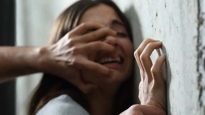 Atrocity: ESI ఆసుప్రతిలో దారుణం.. లిఫ్ట్ లో యువతిని బంధించి అత్యాచారం