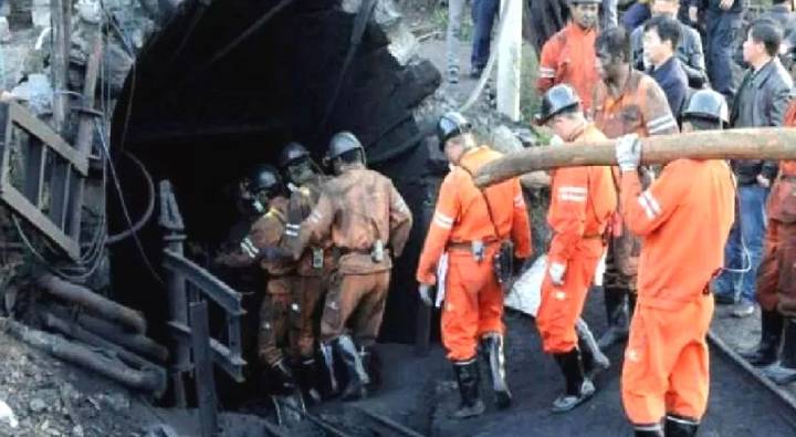 China: చైనా బొగ్గు గనిలో భారీ అగ్నిప్రమాదం..  16 మంది మృతి