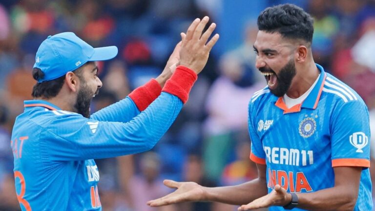 Mohammad Siraj: నాకు ఓ మెసేజ్ వచ్చింది.. అందుకే సిరాజ్‌తో 7 ఓవర్లే వేయించా: రోహిత్ శర్మ