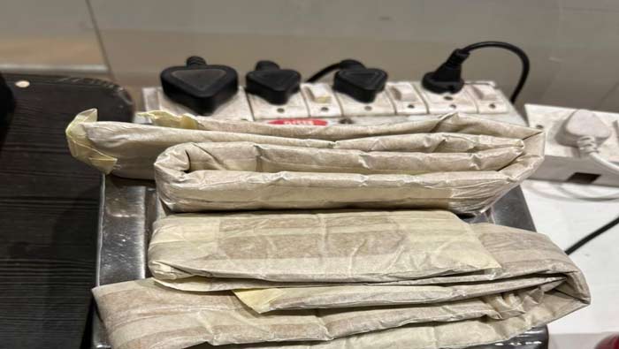 Gold smuggling: జైపూర్ అంతర్జాతీయ విమానాశ్రయంలో భారీగా బంగారం పట్టివేత