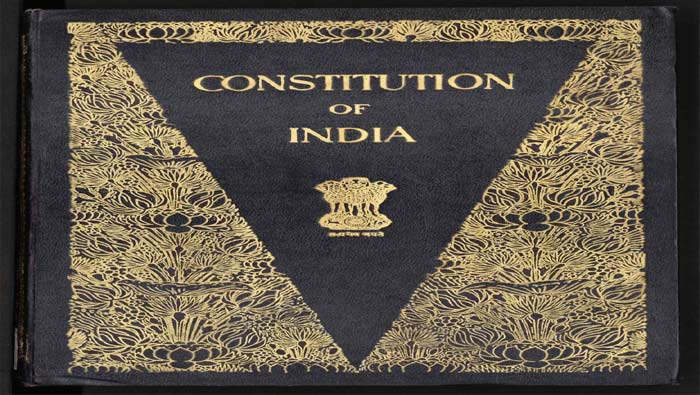 Constitution:కలకలం రేపుతున్న రాజ్యాంగం కొత్త కాపీలు.. అసలేమైంది..?