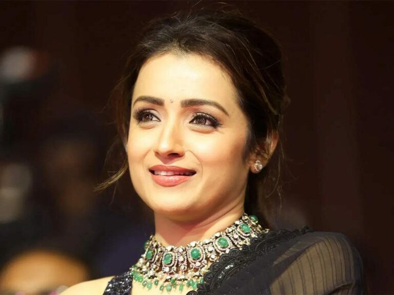 Trisha : ఆ దర్శకుడు చేసిన ట్వీట్ కు దాదాపు దశాబ్దానికి రిప్లై ఇచ్చిన త్రిష..
