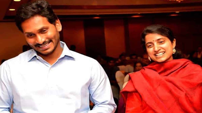 AP CM Jagan London Tour: కుటుంబసమేతంగా లండన్‌ పర్యటనకు సీఎం జగన్