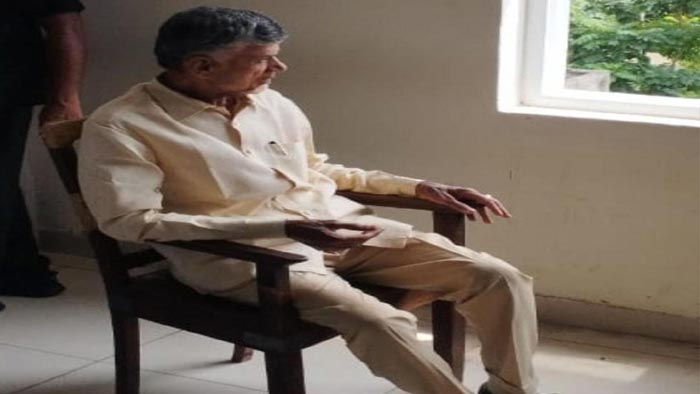 ACB Court: చంద్రబాబుకు జైల్లో ప్రత్యేక వసతులు.. తగిన భద్రత కల్పించాలని కోర్టు ఆదేశం.