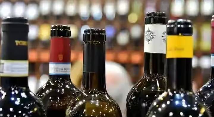 Delhi Govt: కొత్త సీసాలో పాత మందు.. కోట్లు సంపాదించిన ఢిల్లీ ప్రభుత్వం