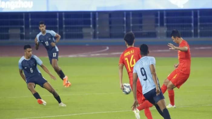 Asian Games 2023:  చైనా చేతిలో భారత ఫుట్‌బాల్ జట్టు ఓటమి