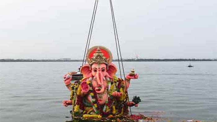 Ganesh Immersion: ట్యాంక్⁭బండ్⁬లోనే నిమజ్జనం చేస్తాం..