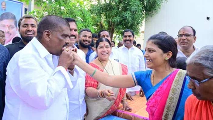 Gudem Mahipal Reddy : డబుల్‌బెడ్‌రూం లబ్దిదారులతో గూడెం మహిపాల్‌ రెడ్డి సమావేశం