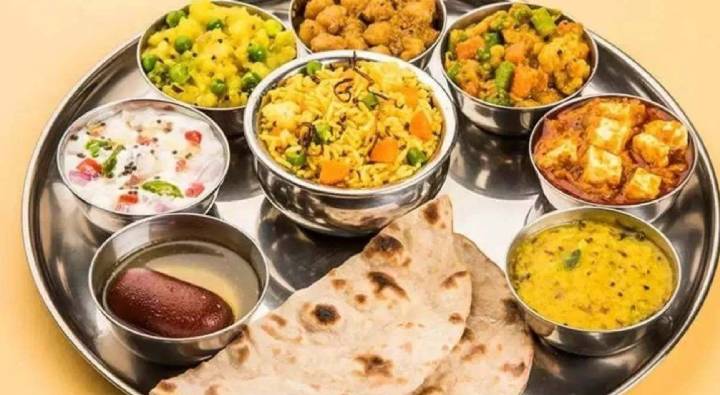 Inflation: టమాటా నుంచి వంటగ్యాస్ వరకు తగ్గిన ధరలు.. చౌకగా మారిన థాలీ