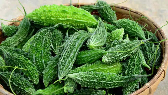 Bitter Gourd Benefits: చేదుగా ఉందని కాకరకాయ తినడం లేదా.. మీరు పొరబడ్డట్టే..!