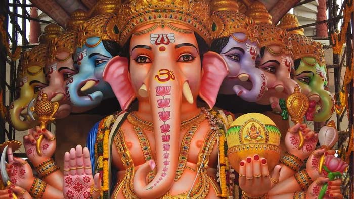 Khairatabad: శోభాయాత్రకు పకడ్బందీ ఏర్పాట్లు.. రేపు మధ్యాహ్నం 12గంటలకు నిమజ్జనం