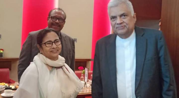 Kolkata : శ్రీలంక అధ్యక్షుడిని కలిసిన మమతా బెనర్జీ.. మిమ్మల్ని చూస్తే గర్వంగా ఉంది దీది