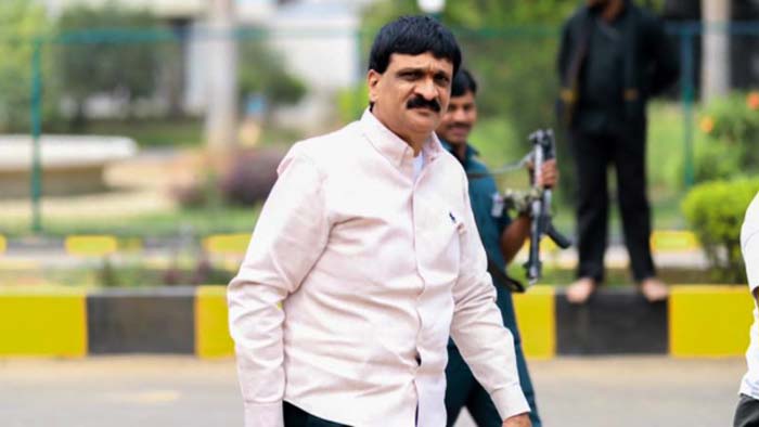 Mynampally: రెండు టికెట్లు ఇస్తా అన్నారు.. ఢిల్లీకి వెళ్లి కాంగ్రెస్‌లో చేరుతా..