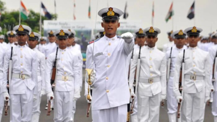 Indian navy jobs: ఇంటర్ అర్హతతో నేవీలో ఉద్యోగాలు..కొన్ని గంటలే సమయం..