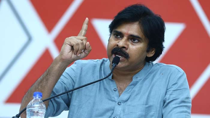Pawan Kalyan: మాజీ సైనికుడిపై హత్యా యత్నానికి తెగబడ్డా పట్టించుకోరా..?