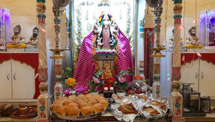 Jeevika Mataji Temple : ఆ గుడిలో ప్రసాదంగా పానీపూరి, శాండ్‌విచ్‌లు.. అసలు స్టోరీ వింటే షాక్ అవుతారు..