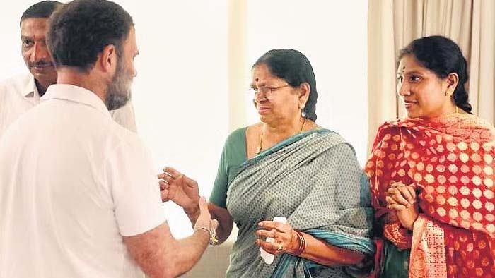 Gaddar Daughter: కాంగ్రెస్ అవకాశమిస్తే పోటీకి సిద్దం.. తెలంగాణ ఎన్నికల్లో గద్దర్ కూతురు వెన్నెల..