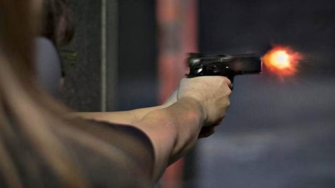 US Gun Firing: అమెరికాలో దుండగుల కాల్పులు.. 22 మంది మృతి!