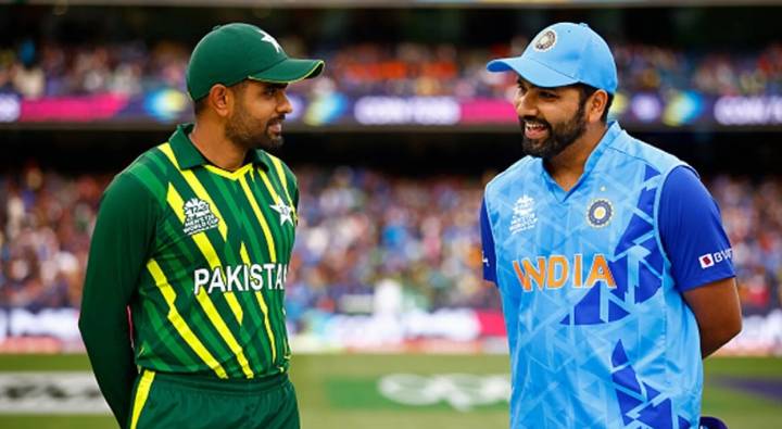IND vs PAK: టాస్ గెలిచి బౌలింగ్ ఎంచుకున్న భారత్