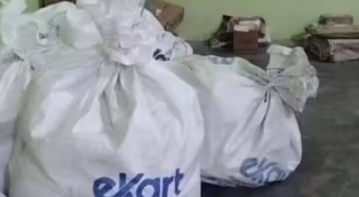 Flipkart Sale: ఫ్లిప్‌కార్ట్ సేల్‌లో రూ.75 వేల ల్యాప్‌టాప్ బుక్ చేస్తే.. వచ్చింది చూసి అవాక్కయ్యాడు