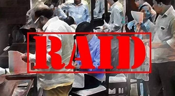 IT Raids:  హైదరాబాదులో కలకలం రేపుతున్న ఐటీ సోదాలు.. 100బృందాలతో ఒకేసారి ఎటాక్
