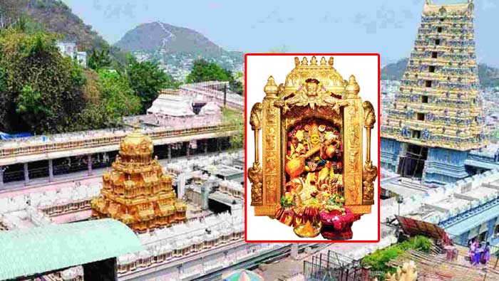 Saraswathi Alankaram: సరస్వతీ దేవిగా బెజవాడ దుర్గమ్మ దర్శనం.. పట్టువస్త్రాలు సమర్పించనున్న సీఎం జగన్