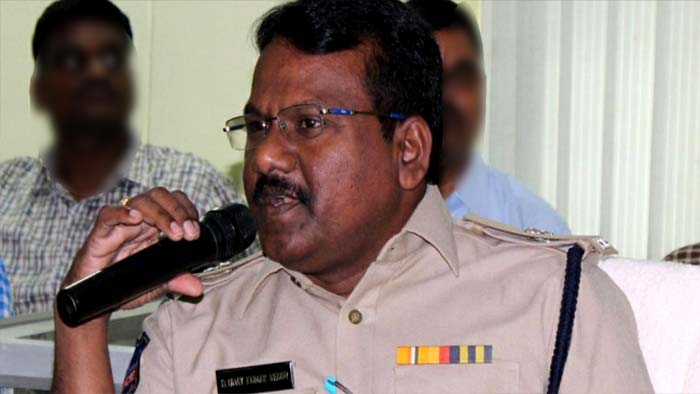 Uday Kumar Reddy: గాల్లో కాల్పులు జరిపి విజయ దశమి పూజ.. ప్రారంభించిన జిల్లా ఎస్పి ఉదయ్