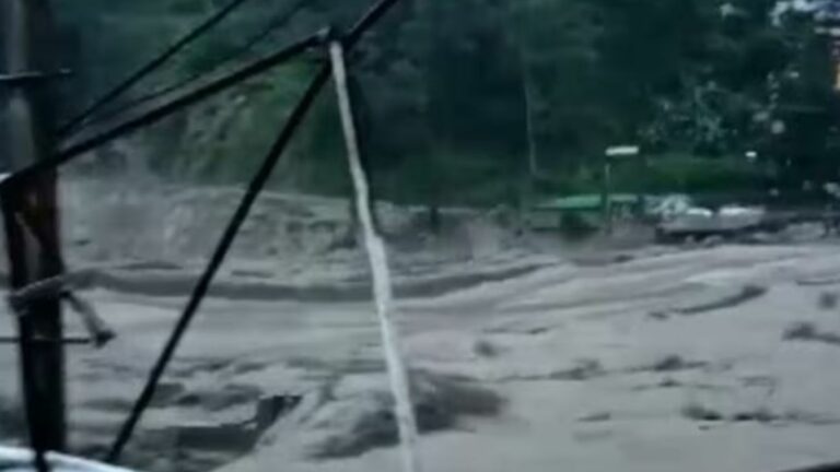 Flash Floods in Sikkim: సిక్కింలో ఆకస్మిక వరదలు.. 23 మంది ఆర్మీ జవాన్లు గల్లంతు!
