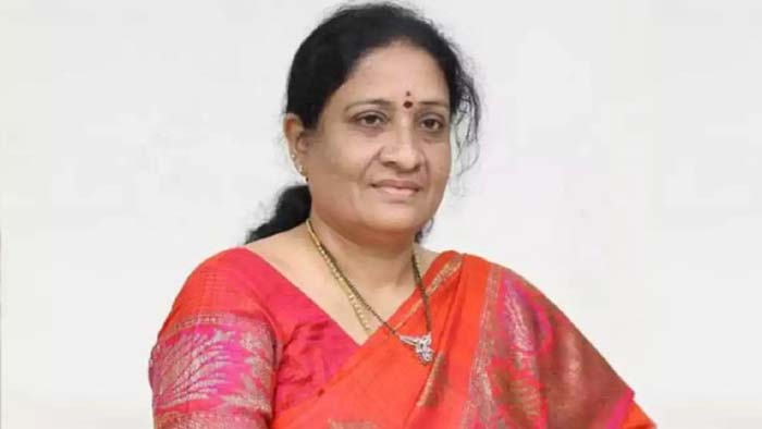 Akula Lalitha: బీఆర్‌ఎస్‌కు మాజీ ఎమ్మెల్సీ ఆకుల లలిత రాజీనామా.. సీఎంకు లేఖ..!