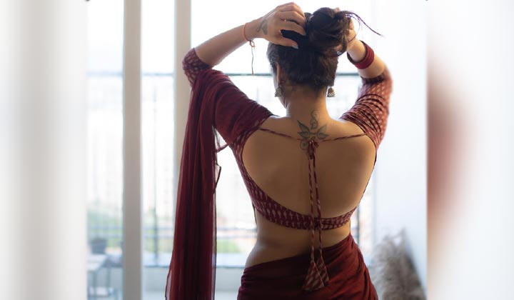 Guess Who: అక్కడ టాటూ చూపించి టెంప్ట్ చేస్తున్న ఈ బ్యూటీ  ఎవరో చెప్పండి..?