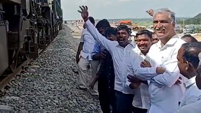 Railway Services: సిద్దిపేట-కాచిగూడ మధ్య రెండు రైళ్లు..