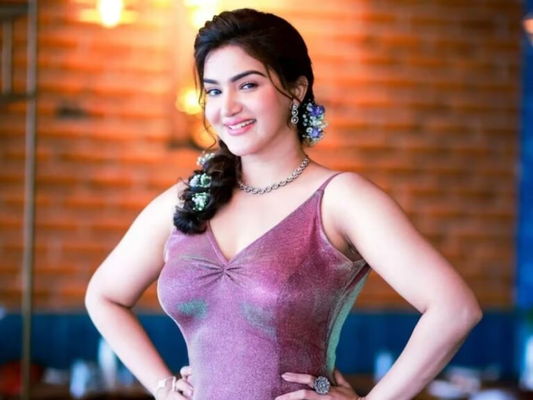 Honey Rose: బంఫర్ ఆఫర్ కొట్టేసిన హనీ రోజ్.. ఈ హీరో సినిమాలో ఛాన్స్..