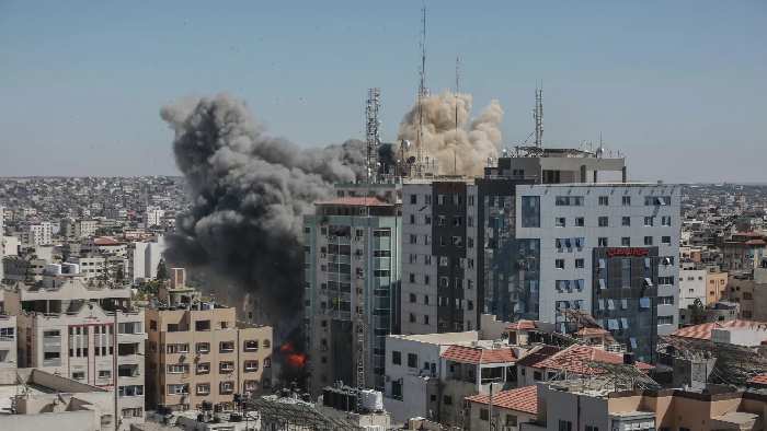 Hamas Attack On Israel: ఇజ్రాయిల్-హమాస్ యుద్ధం.. 300కి పైగా మరణాలు..