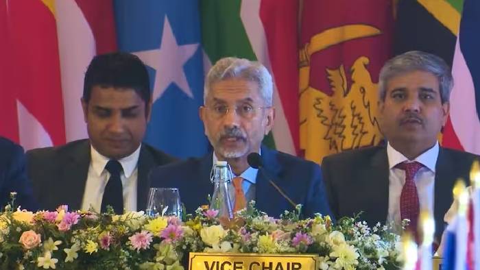 S JaiShankar: చైనా రుణ ఉచ్చుతో జాగ్రత్త..  జైశంకర్ హెచ్చరిక